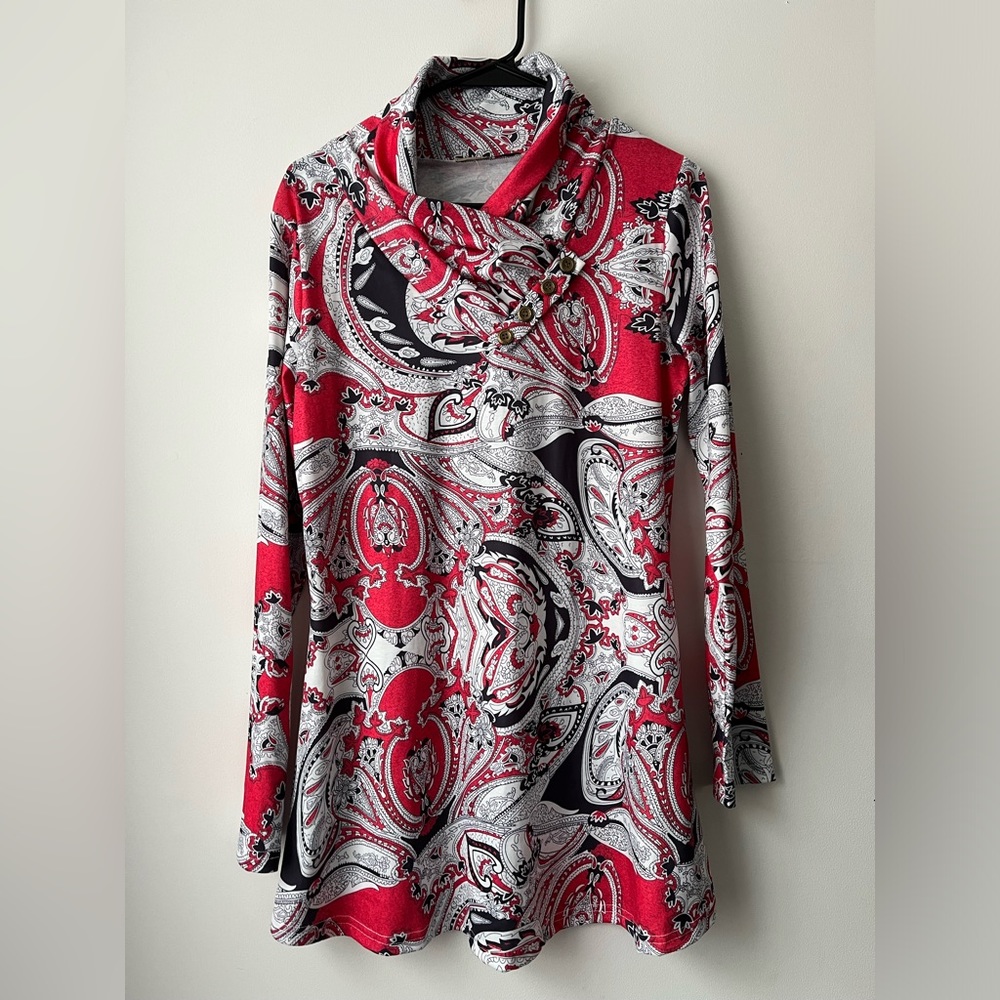 Women’s Long-sleeve Cowl Neck Tunic (M)